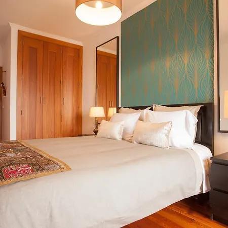 Bairrus - Cathedral * Lisboa