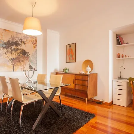 Bairrus - Cathedral Apartment