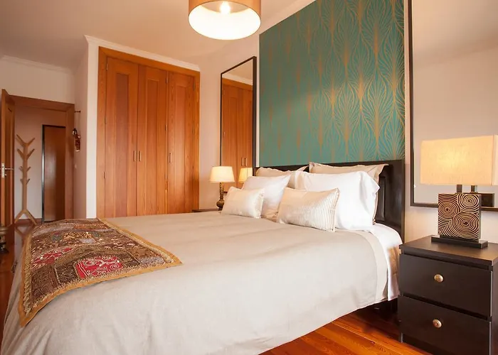 Bairrus - Cathedral * Lisbon