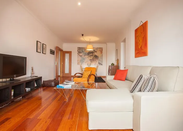 Bairrus - Cathedral Apartment Lisbon