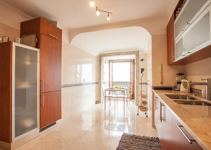 Bairrus - Cathedral Apartment *