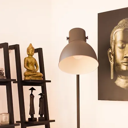 Bairrus - Cathedral * ליסבון